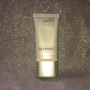 Algenist Repairing Tint & Radiance Moisturizer